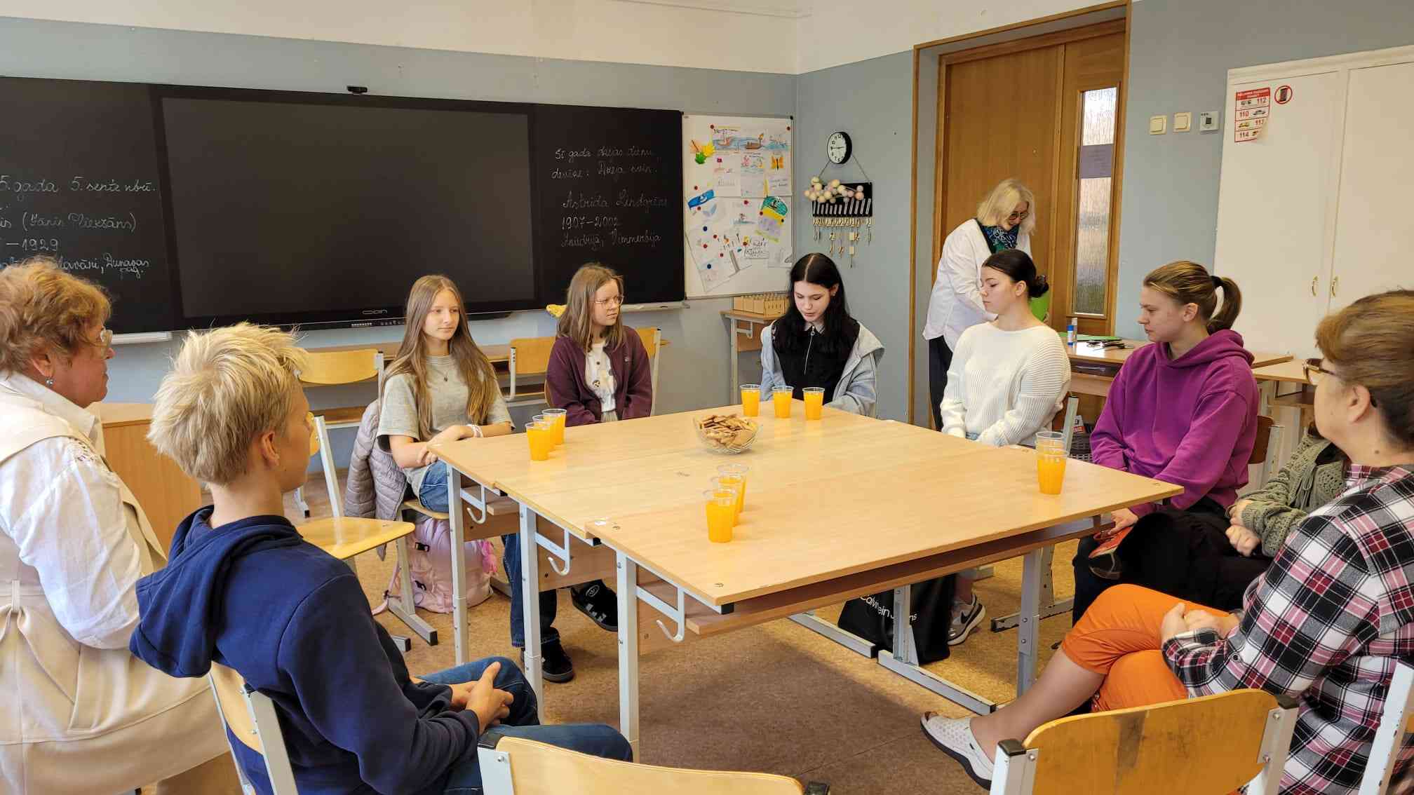 Lasītāju un rakstītāju kluba pirmā tikšanās